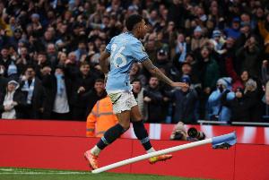 jjb-巴媒：热刺7000万欧报价萨维尼奥遭拒，谈判仍在进行之中